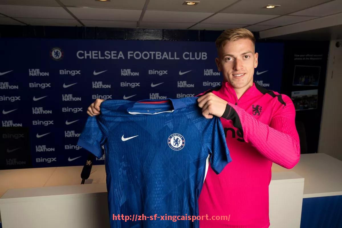 杏彩体育-法甲外援竞技表现回顾及其对球队竞争力的贡献